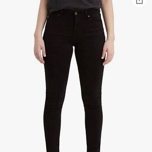 Levi’s 711 skinny jeans in soft black